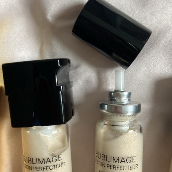 Chanel Sublimage radiance priming moisturizer - Picture 5 of 16